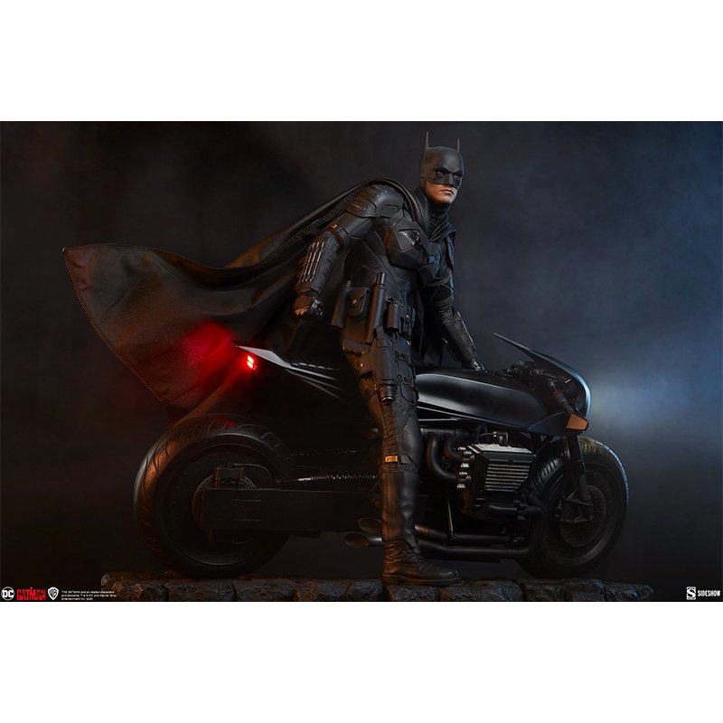 Sideshow Collectibles Batman Premium Format Figure | zombie.co.uk - Zombie