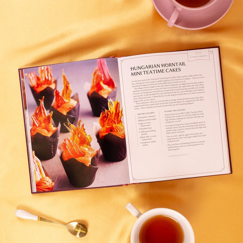 Harry Potter Afternoon Tea Magic: Official Snacks, Sips and Sweets Inspired by the Wizarding World (Official Harry Potter Cookbooks)