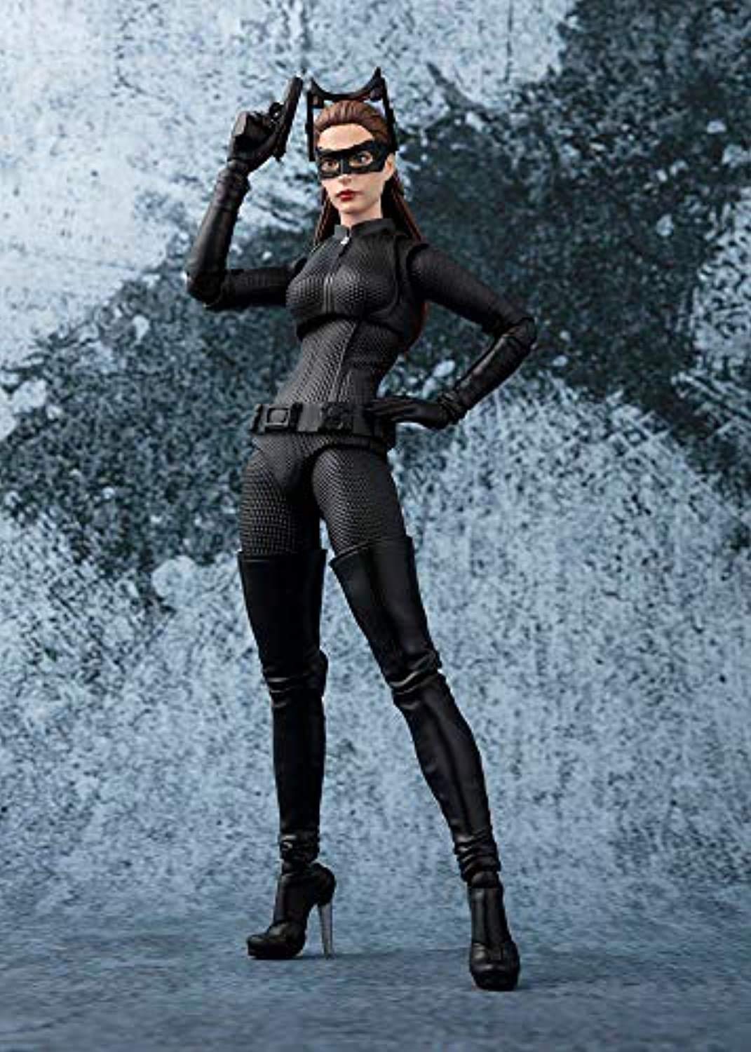 Bandai Tamashii Nations S.H. Figuarts Catwoman (The Dark Knight) Action Figure, BAN23926