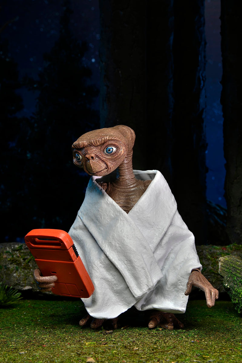 NECA - E.T. - 40th Anniversary E.T. Ultimate 7" Action Figure