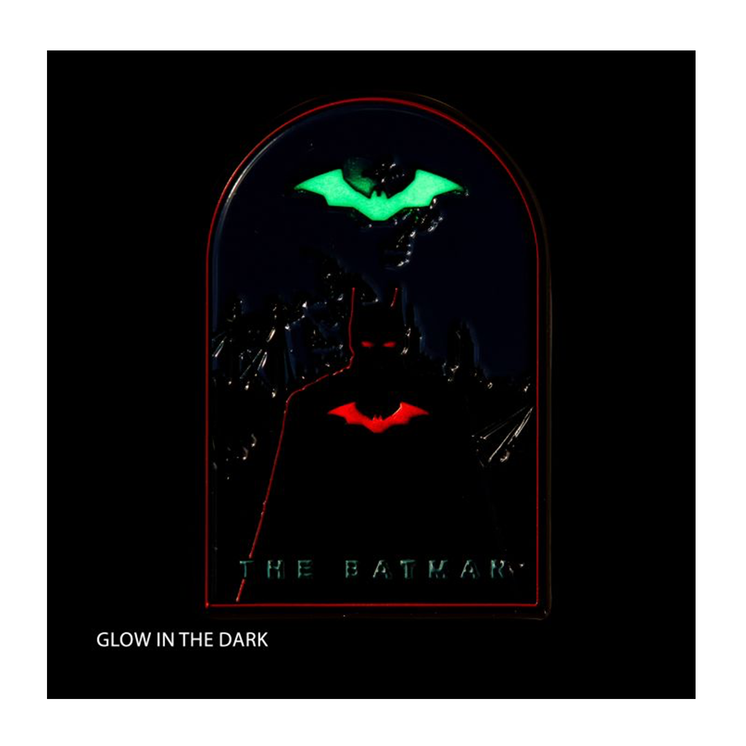 DC Comics The Batman Silhouette Glow in the Dark Enamel Pin - zombie.co.uk